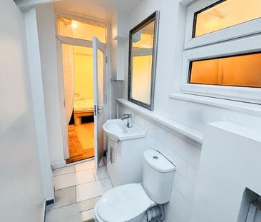Room in a Shared Flat, Oxbow Mansion, SE10 - Photo 6