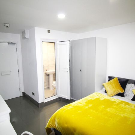 Flat 68, Samara Plaza, LS2 9DU, Leeds - Photo 3