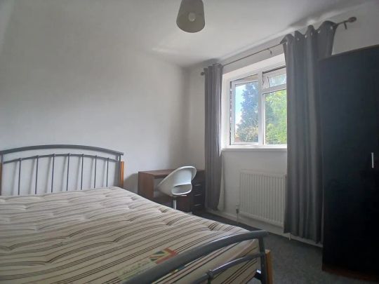 Semi-detached house to rent in Savery Close, Norwich, Norfolk - Photo 1