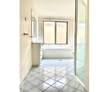 “Baulkham Hill 3 Bedroom house - Matthew Pearce Catchment” - Photo 3