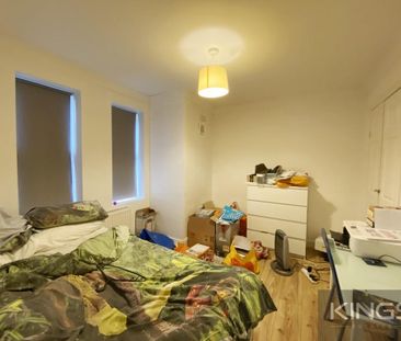 3 bedroom apartment to rent - Photo 3