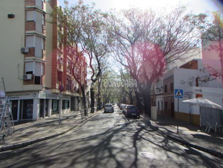 Piso en alquiler en Cerro Amate - Foto 4