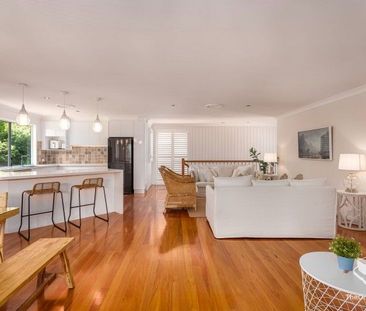 Fully furnished property walking distance from Kirra beach - Photo 2