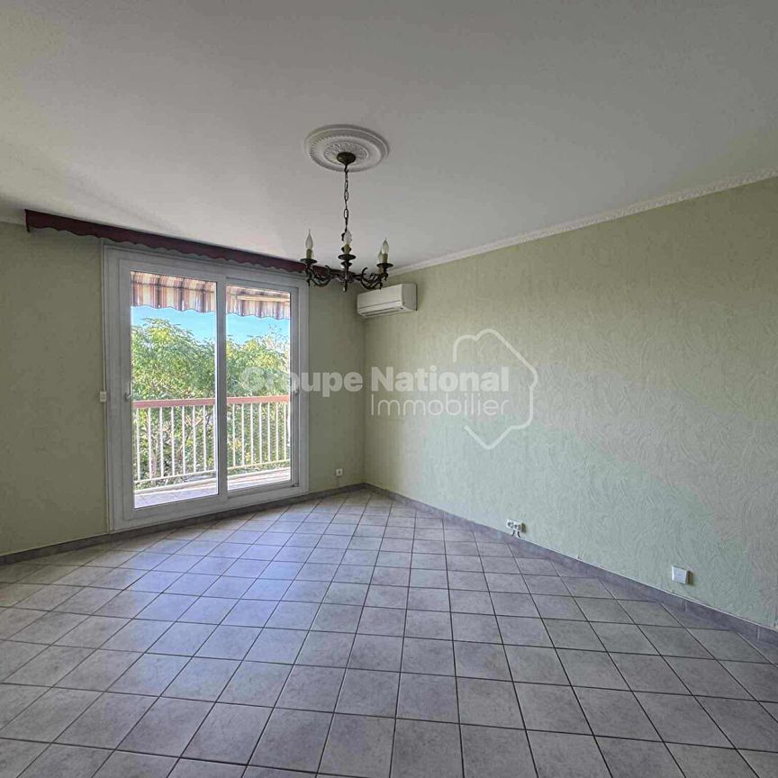 T3 - MONPLAISIR, - Photo 1