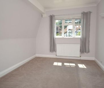 5 bedroom semi-detached house to rent - Photo 3