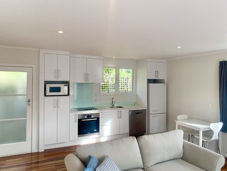 This is a FULLY FURNISHED one bedroom unit tucked away at the rear of the main house. - Photo 4