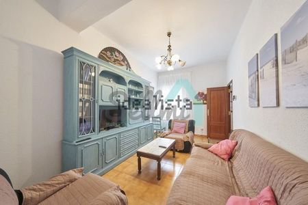 Alquiler de piso en Calle Arzobispo Guisasola - Foto 5