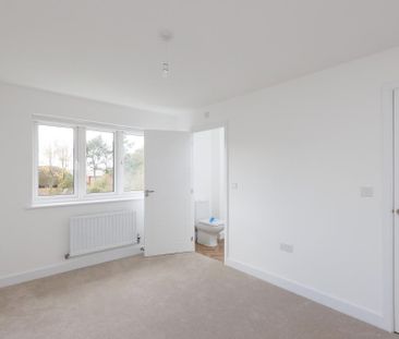 5 bedroom detached house to rent - Photo 3