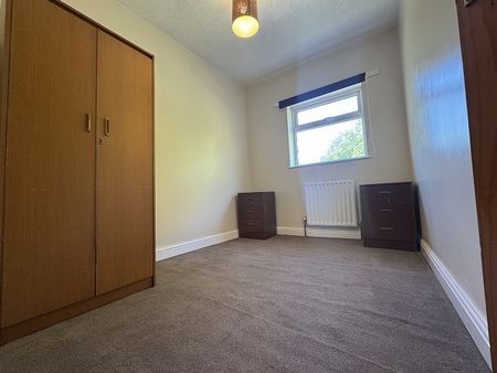 Bellhouse Road, Sheffield, South Yorkshire, S5 6HP - Photo 2