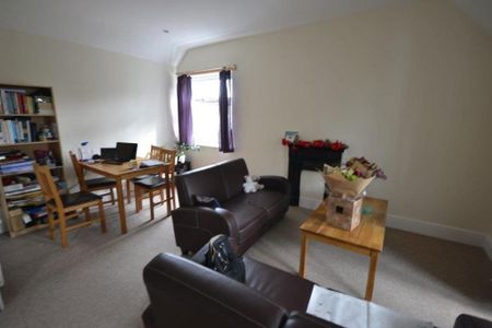 1 bedroom flat to rent - Photo 2