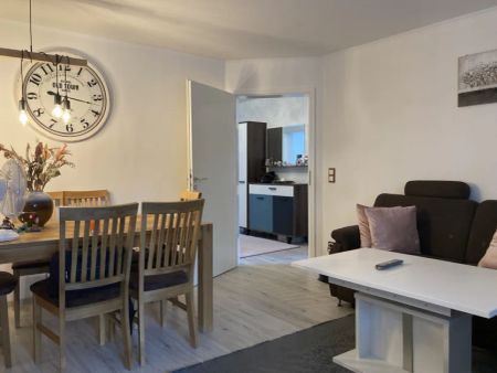 Moderne 3 Zimmer Wohnung mit EBK, Stellplatz und Balkon - Photo 5