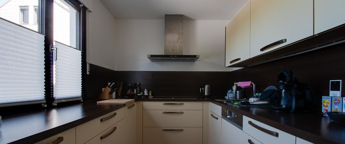 Moderne 3,5-Zimmer-Erdgeschoßwohnung mit großem Garten - Photo 1