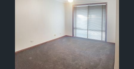 Recently Improved Villa - Photo 5