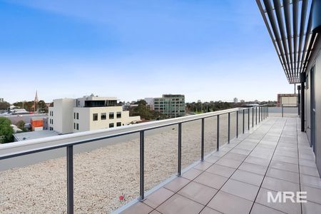Fantastic, expansive apartment - Photo 5
