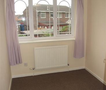 3 bedroom terraced house to rent - Photo 4