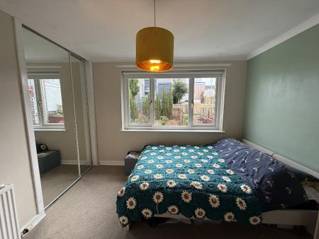 3 bedroom end of terrace house to rent - Photo 5