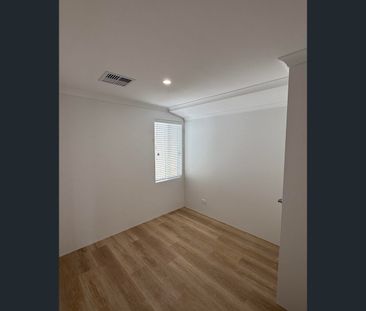 6b Gambier Gr, Eglinton, WA 6034 - Photo 5