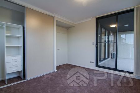 Stylish 1 bedroom Apartment with car space, walk to Norwest Metro - Photo 2