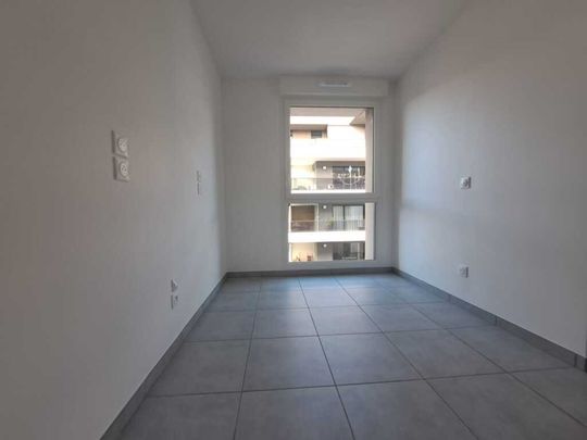 Location Appartement 1 pièce 31m² THONON LES BAINS 74200 - Photo 1