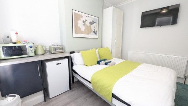 Rosebery Avenue, Nottingham, NG2 - Photo 1