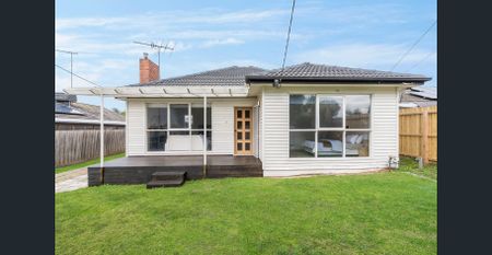 Easy Living in the Heart of Belmont - Photo 3