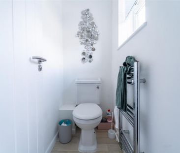 6 bedroom house to rent - Photo 2