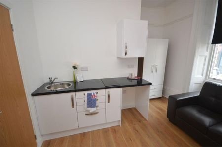 1 bedroom apartment to rent - Photo 2