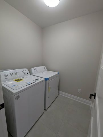 For Lease - 824 Namur Street, Russell, Ontario - Photo 2