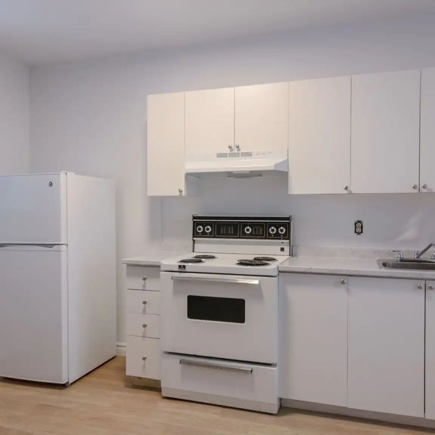 539 Prince-Arthur west — Studio - unit 2 - Photo 1