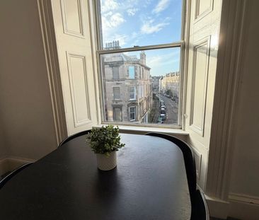 5 bedroom apartment to rent - Photo 3