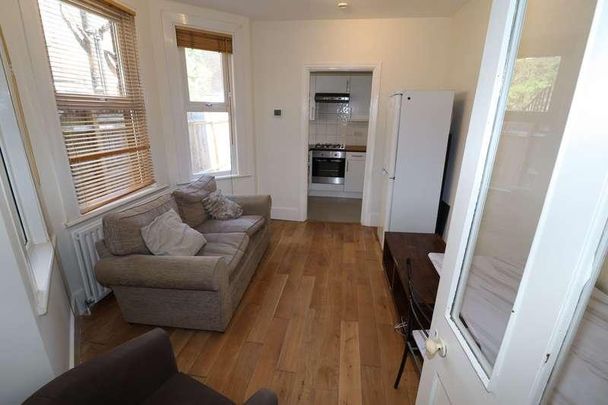 Trundleys Road, London, SE8 - Photo 1