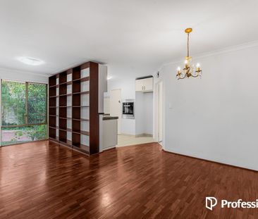 Spacious Family Home in Sought-After Wembley Downs - Photo 3