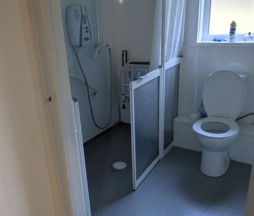 ***Apply Online – 1 Bed Ground Floor Flat with level access shower, Ynys Lee, Port Talbot - Photo 1