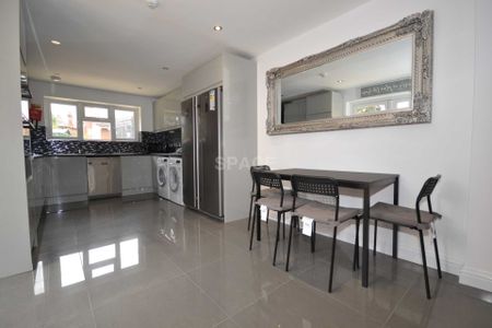 Wokingham Road, Reading, Berkshire, RG6 1JL- Room 4 - Photo 3