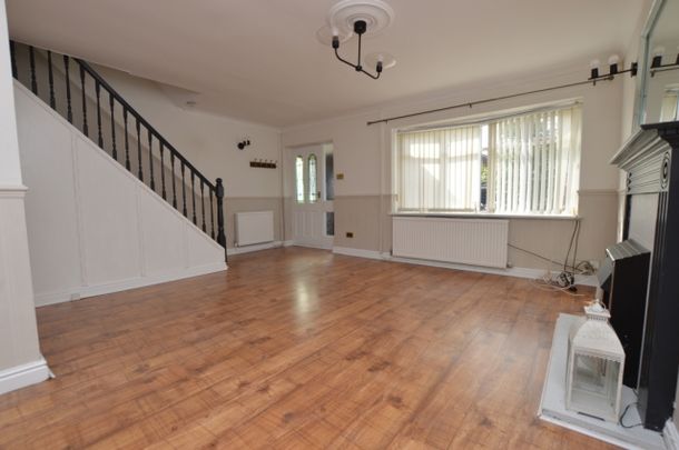 3 Bedroom Semi-Detached House - Photo 1