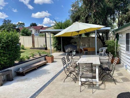 Beautiful Family Home - Photo 5