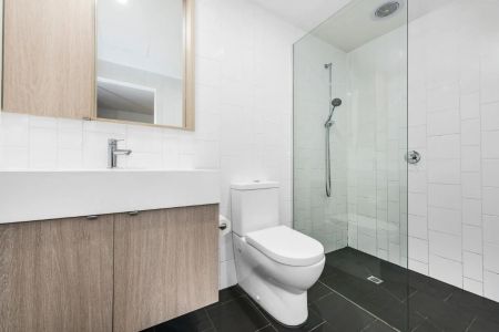 Light and airy living at the Journal, a boutique architecturally designed complex - Photo 5