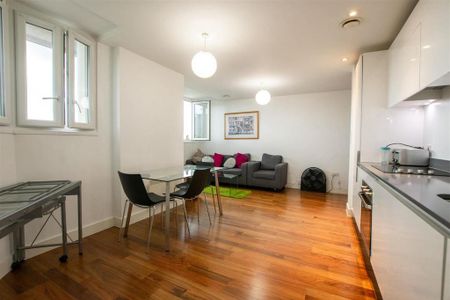 2 bedroom apartment to rent - Photo 4