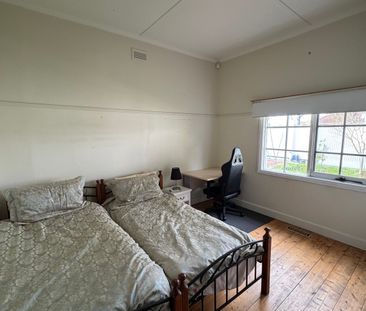 Cheltenham - Photo 4