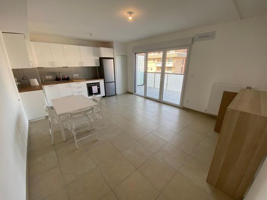 Location Appartement 3 pièces 63m² THONON LES BAINS 74200 - Photo 1