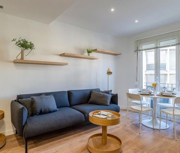 Cozy 3-Bedroom Apartment with Balcony in Sarrià–Sant Gervasi - Photo 5