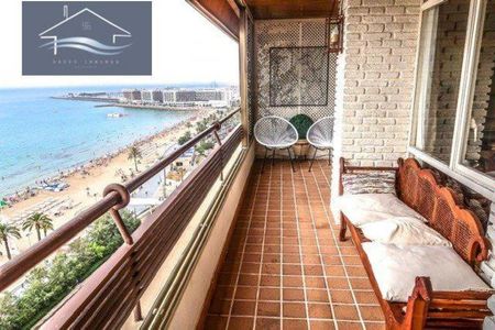 4 room luxury Flat for rent in Alicante, Spain - Photo 2