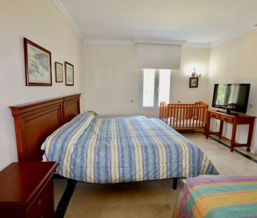 6 room luxury Villa for rent in Sotogrande, Spain - Photo 4