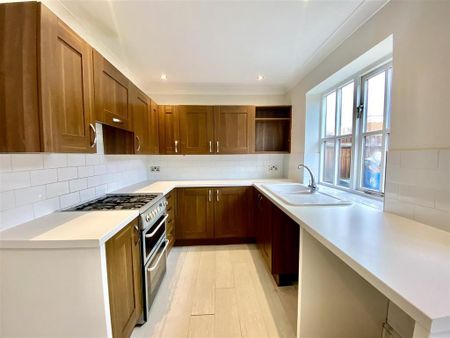 4 bedroom house to rent - Photo 2