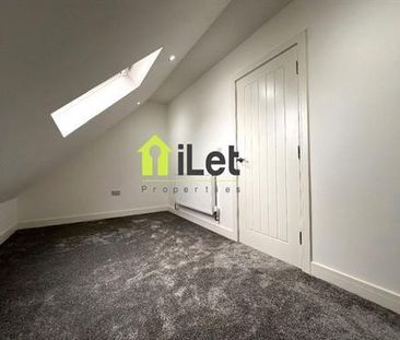 3 bedroom end of terrace house to rent - Photo 2