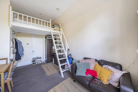 Studio to rent - Photo 3