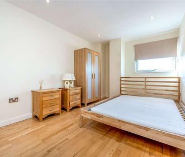 Lower Twelfth Street, Milton Keynes, Buckinghamshire, MK9 - Photo 6