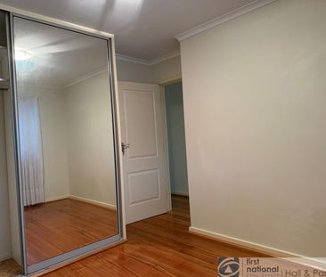 Spacious Family Home in Prime Keysborough Location - Photo 4