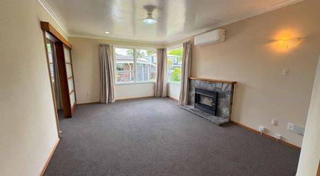 Cosy Three-Bedroom Home in Quiet Cul-de-Sac - Photo 4