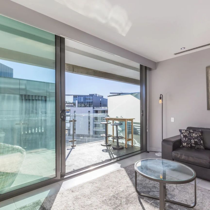 Fully Furnished in the Heart of Kingston - Photo 1